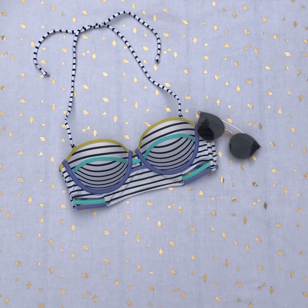 VS Stripped Bikini Top 32B